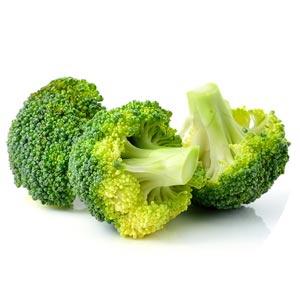 Alimenti che fanno bene ai capelli: verdure verdi